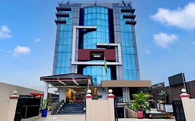 Townhouse Hatigaon Near Medicity Formerly Hotel Grand Majesty